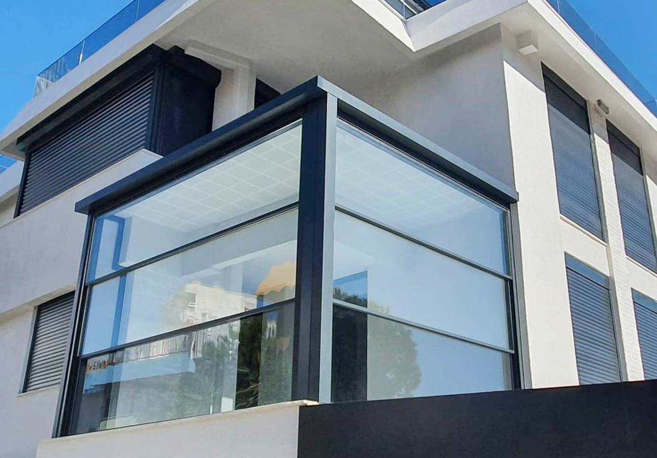 Giyotin Cam Panle - Isı yalıtımlı otomatik-giyotin-cam-sistemi-uzaktan-kumandali-aluminyum