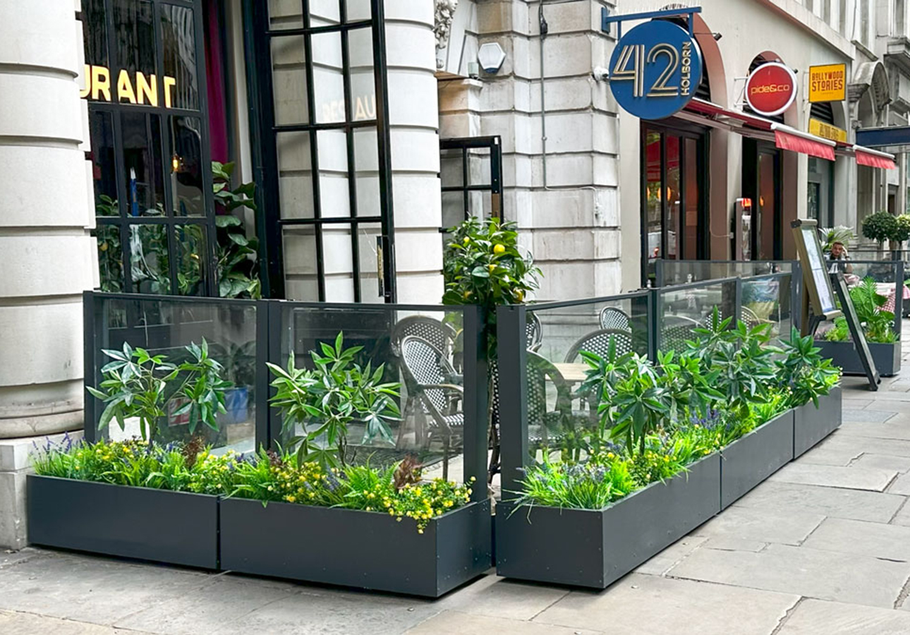 Rüzgar Kesici Cam Panel- Kafe restaurant on cephe ciceklik tekerli Cam Panelleri Istanbul