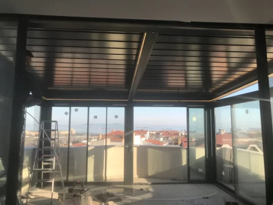 ruzgar-dayanimli-bioklimatik-pergola