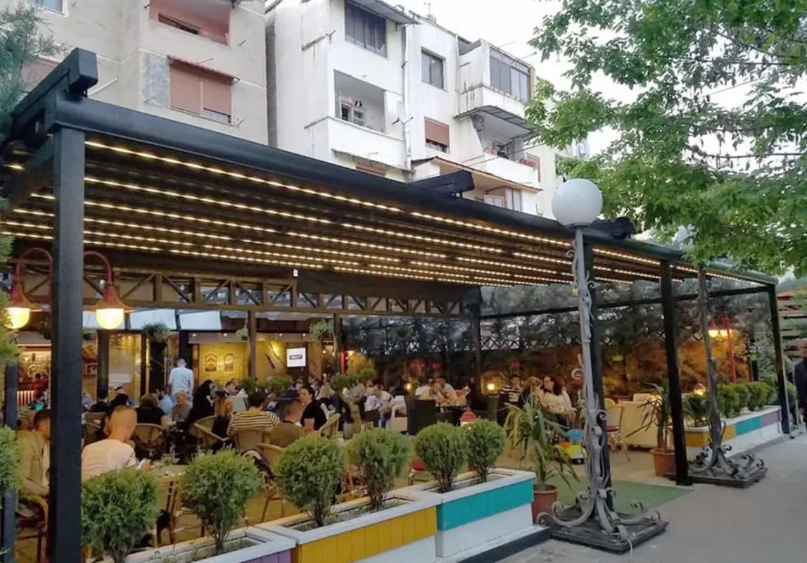 veranda-motorlu-tente-modelleri-otomatik-golgelendirme